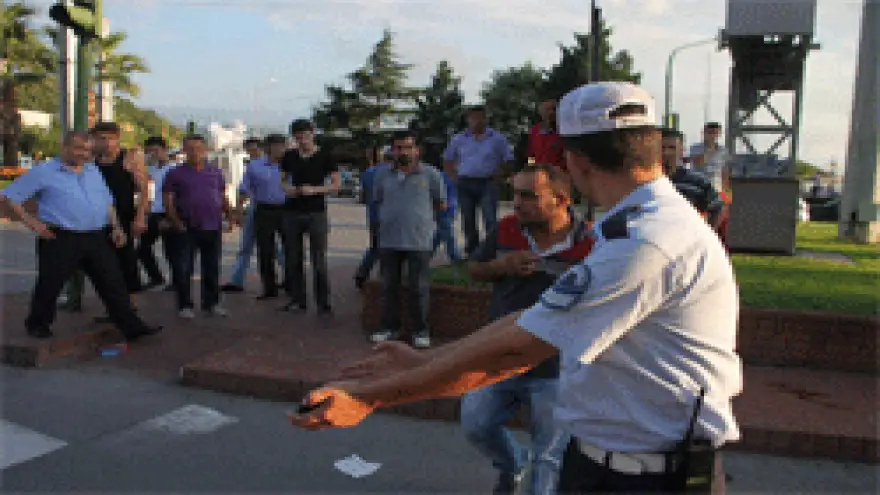 EREĞLİ'DE TRAFİK KAZASI:6 YARALI