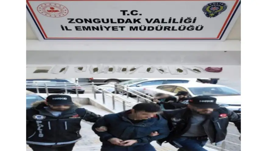 Uyuşturucu ticareti yapan 2 şüpheli tutuklandı