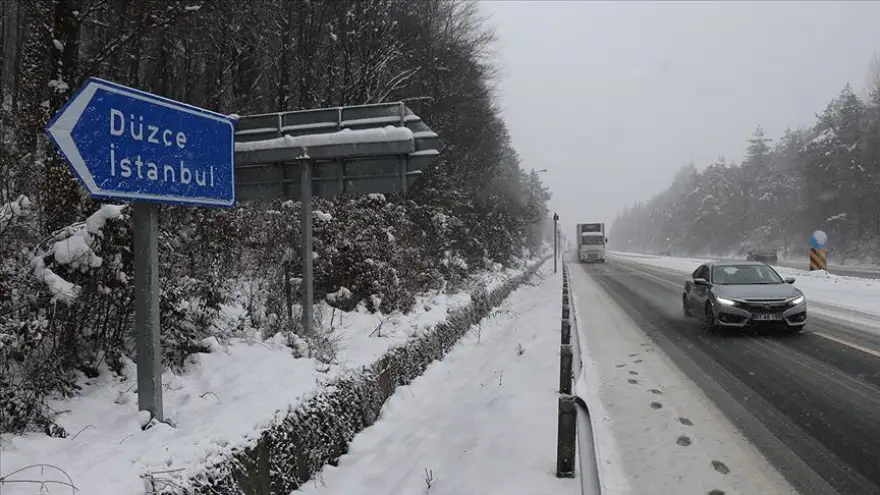 Bolu Dağı geçişi tırlara Kaynaşlı ve Elmalık'tan veriliyor