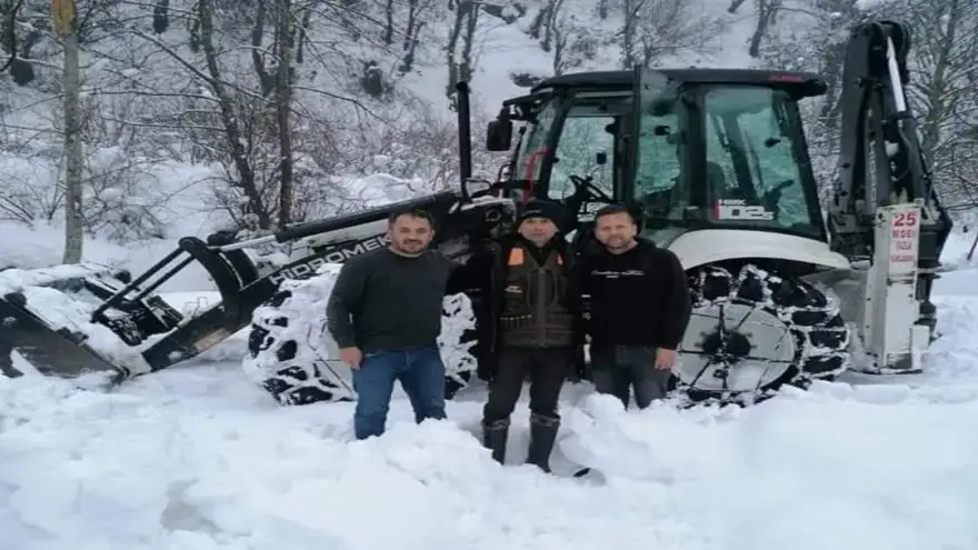 Orman evin de mahsur kalan kişi kurtarıldı