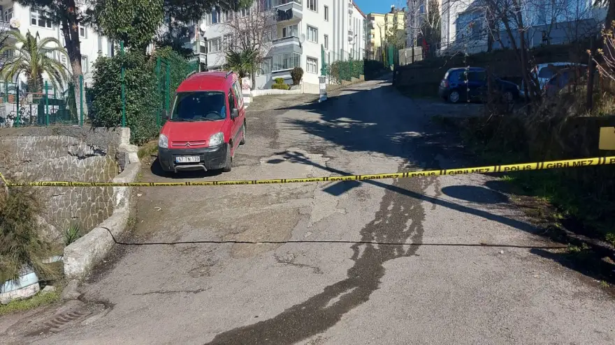 Ereğli'de iki araç kurşulandı...