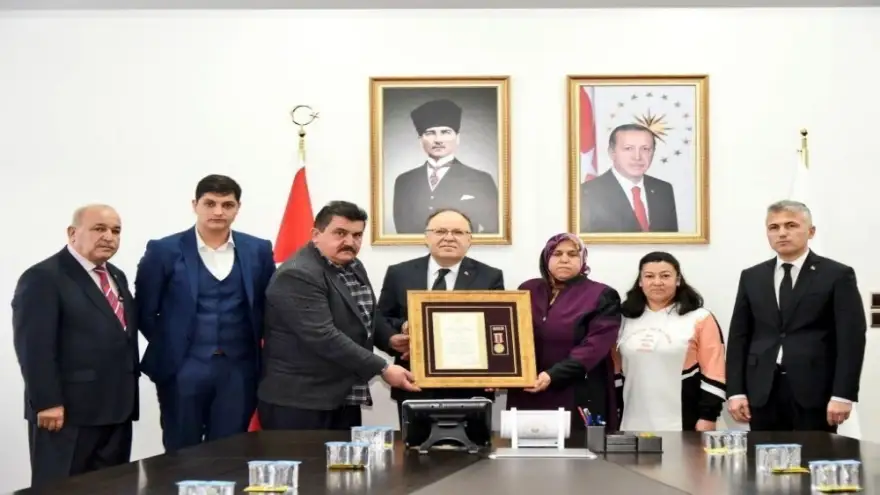 Şehit Ailesine Devlet Övünç Madalyası ve Beratı verildi