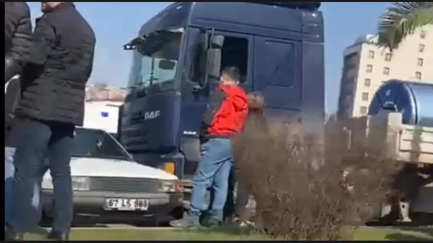 Tır ile otomobil çarpıştı: 1 Yaralı