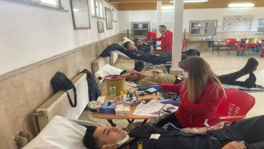 Jandarmadan kan bağışı