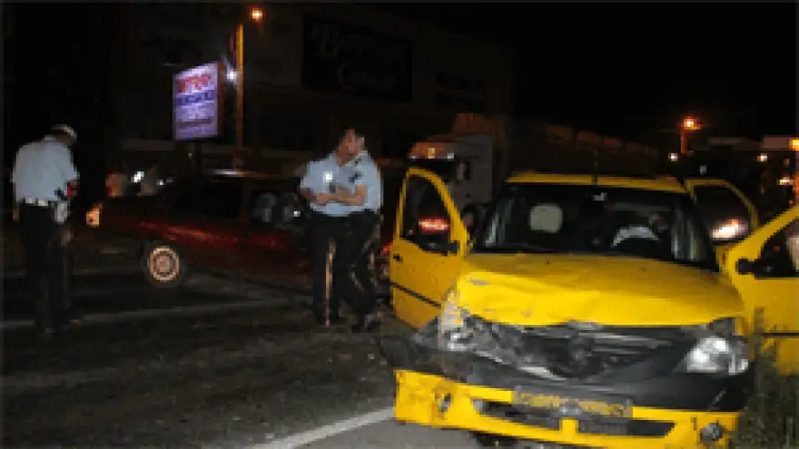 EŞYALARI POLİS TOPLADI