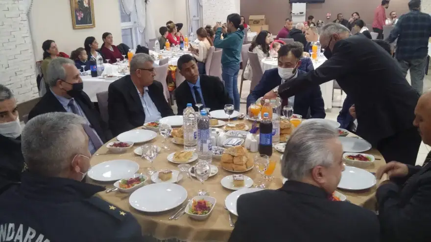 Kaymakam Yapıcı Romanlarla iftarda buluştu