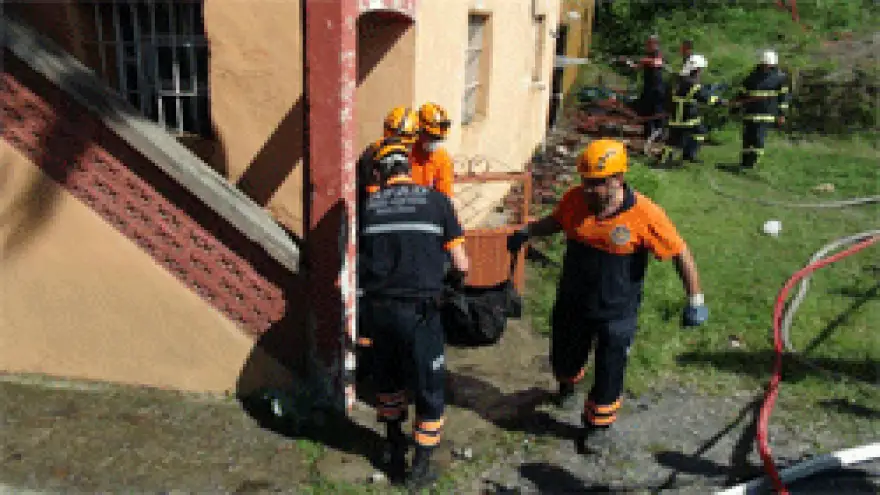 ANNE VE KIZI ALEVLER ARASINDA CAN VERDİ