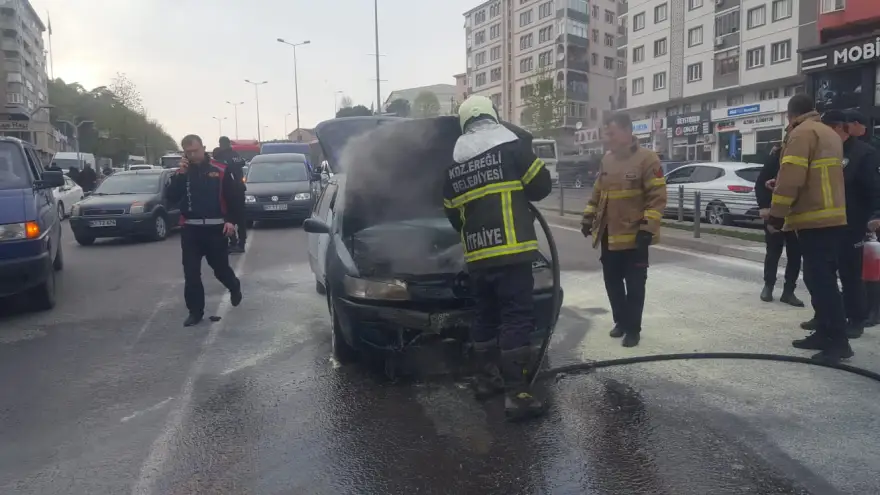 Yanmaktan son anda kurtarılan anne ve kızı sinir krizi geçirdi