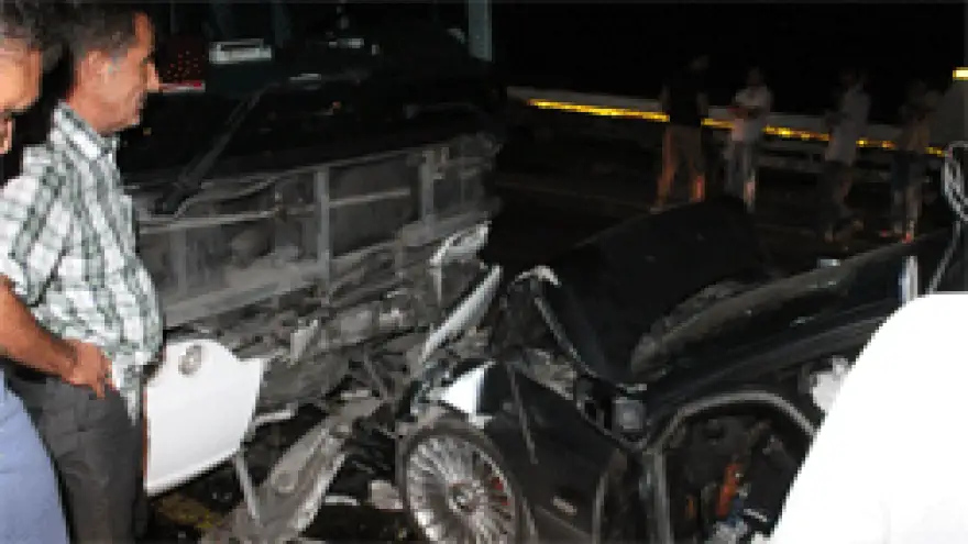 HATALI SOLLAMA 2'Sİ AĞIR 3 YARALI