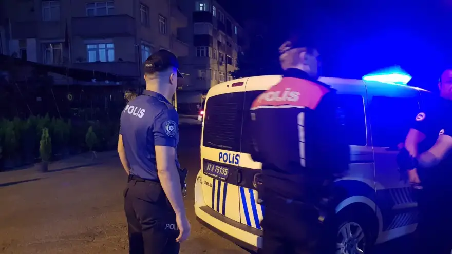 Yunus Timleri kuru sıkı tabanca ve uyuşturucu ele geçirdi