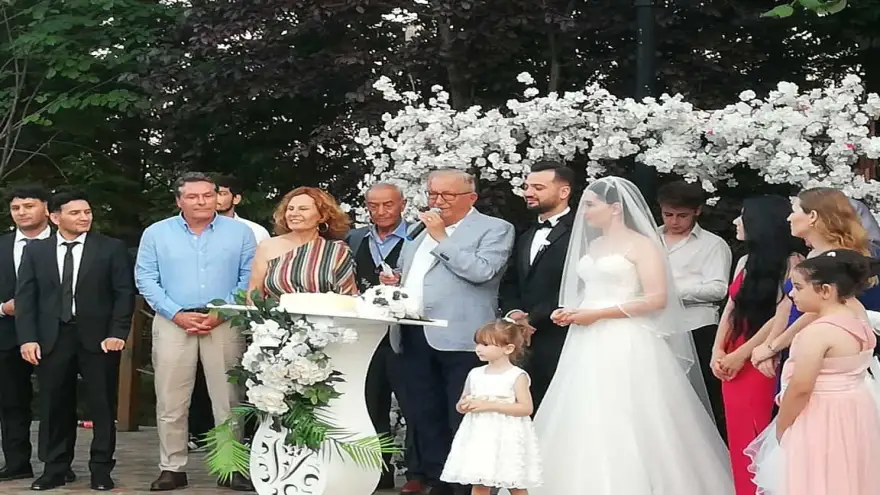 Başkan Posbıyık'a Nikah masasında doğum günü günü sürprizi