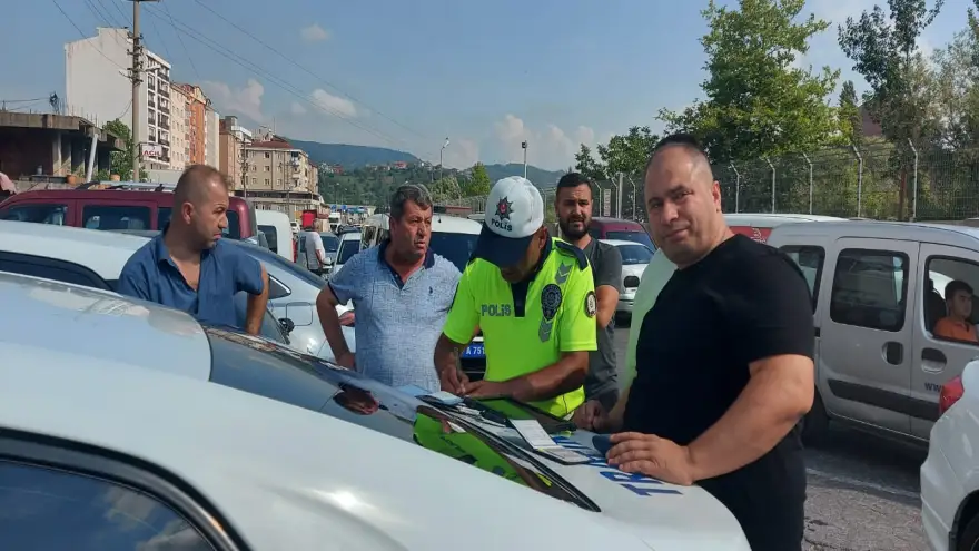 Ereğli'de, meydana gelen trafik kazalarında 4 kişi yaralandı...