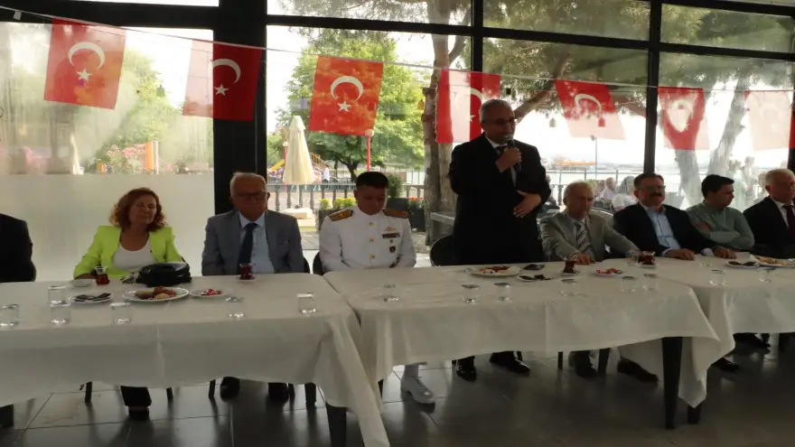 Protokol Polis evinde bayramlaştı
