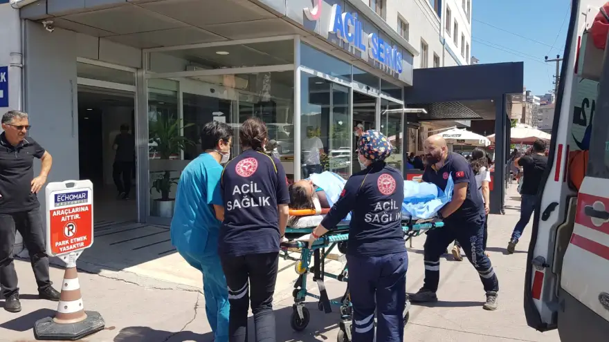 Ereğli'de 2 Genç Kız Boğulma Tehlikesi Geçirdi...