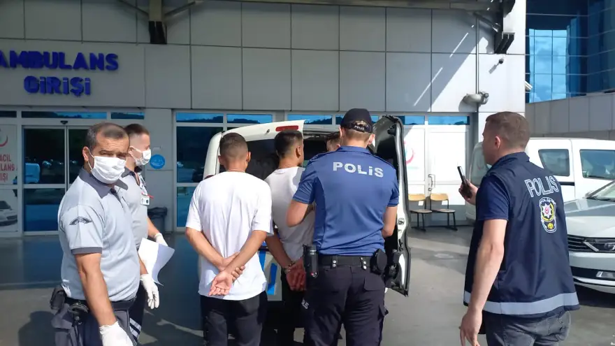 Sahilde kadını rahatsız eden iki kişi gözaltına alındı