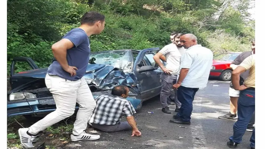 Trafik kazası: 3 Yaralı