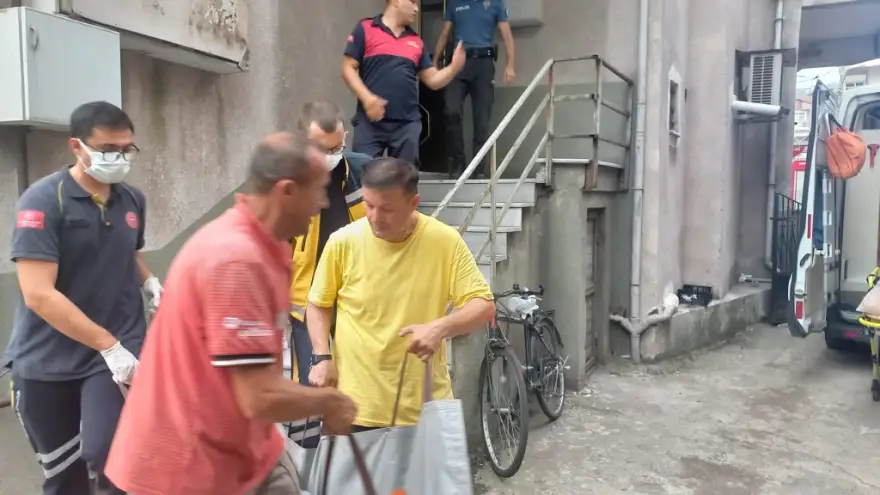 İtfaiye ekipleri hastalanan kişinin imdadına koştu