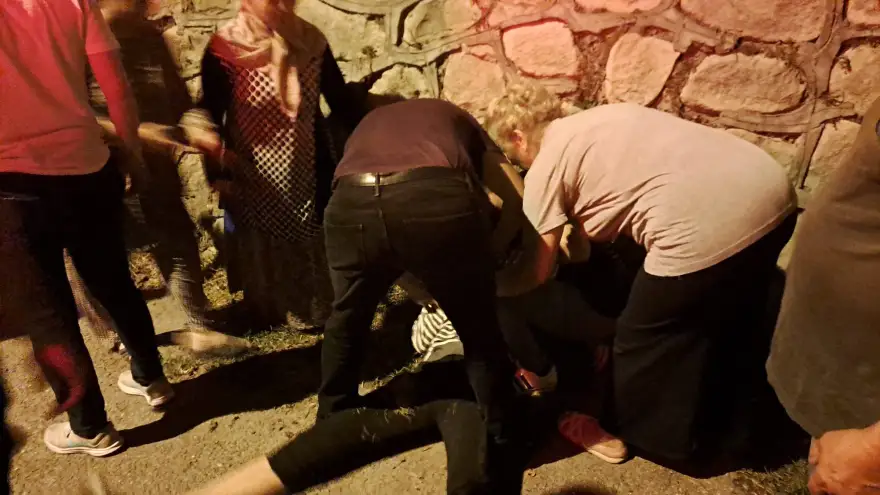 Yüksek ses müzik dinledi, mahalle halkiyla karakolluk oldu..