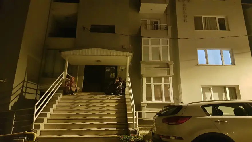 Evinde ölü bulundu