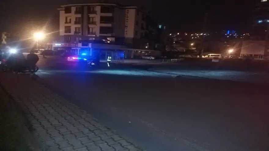 Ehliyetsiz sürücü yayaya çarptı
