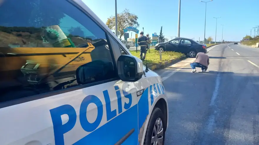 Yola dökülen yağ kazaya sebep oldu: 2 Yaralı