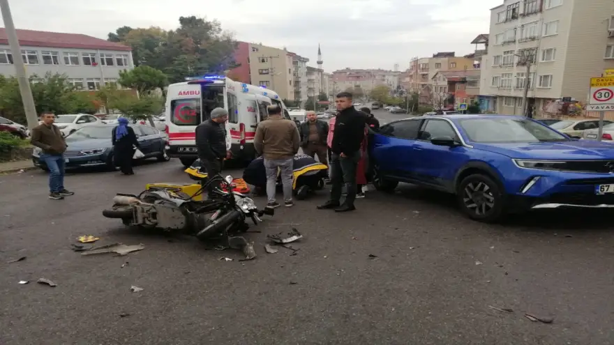 Otomobil ile motosiklet çarpıştı: 1 yaralı