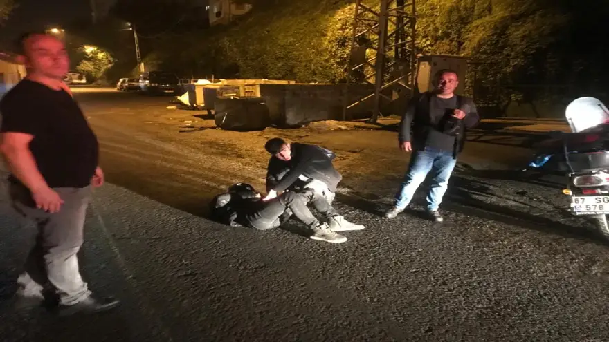 Motosikleti devirdi, yerde sürüklendi..