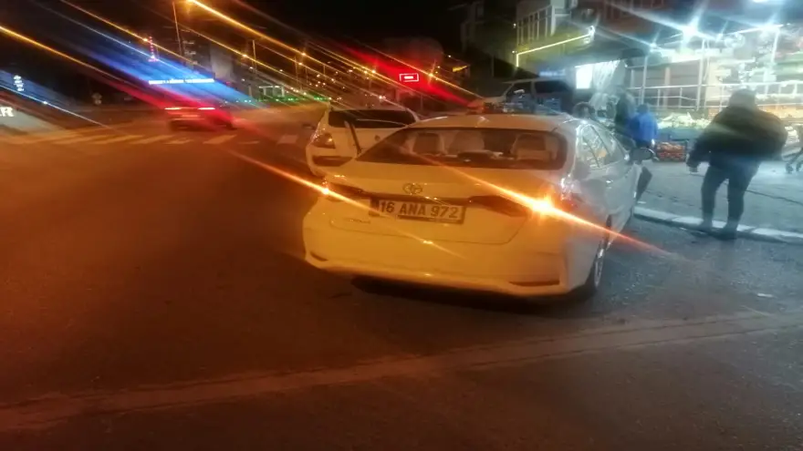 Trafik kazası: 2’si çocuk 3 yaralı