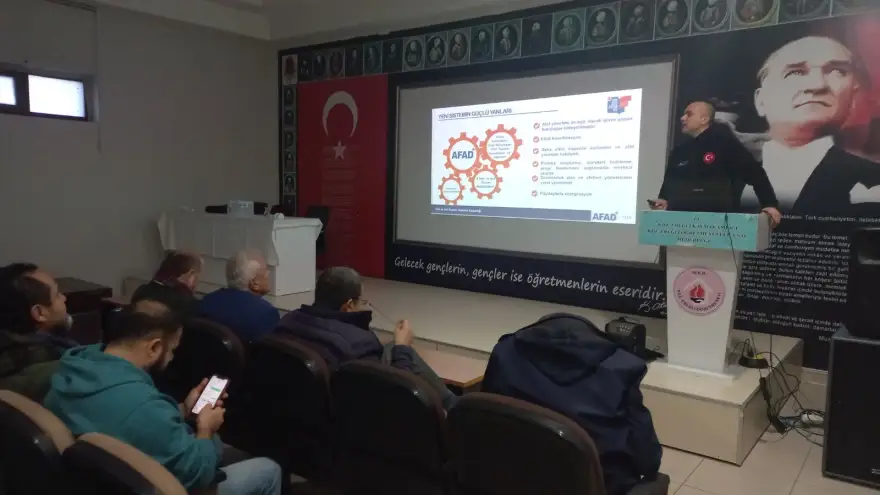 Muhtarlara, doğal afetler konusunda destek eğitimi verildi...