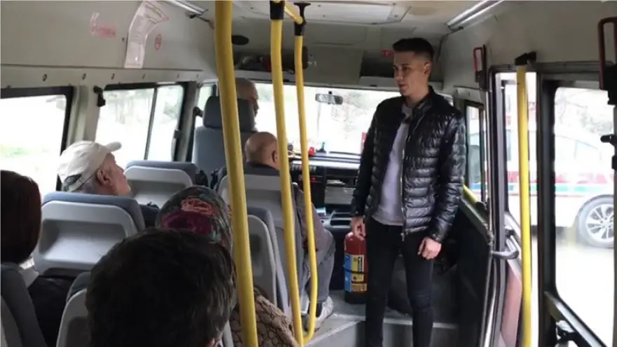 Jandarma sivil kıyafetlerle sürücülerin trafik kurallarına uyumunu denetledi...