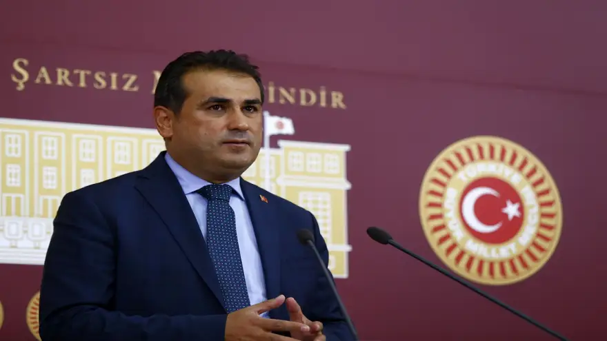 Kamudaki Tüm Sözleşmeli Personele Kadro Verilmeli