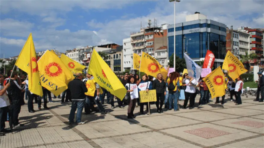 SESİMİZİ DUYURMAK İÇİN ALANLADAYIZ