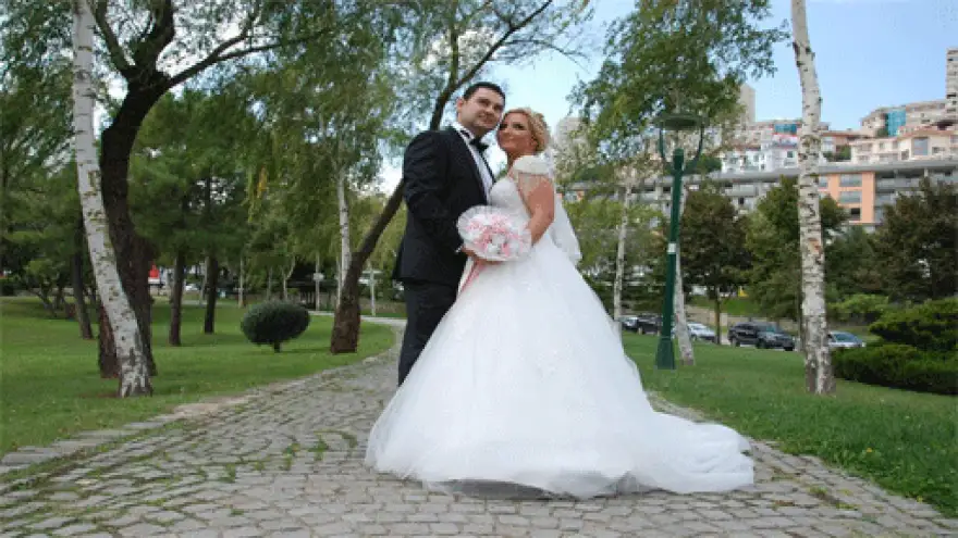 DENİZ İLE SERDAR ÖMÜR BOYU BİRLİKTELİĞE EVET DEDİLER