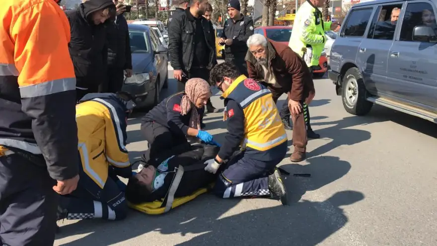 Ereğli Anıt Kavşağında Trafik Kazası:1 Yaralı