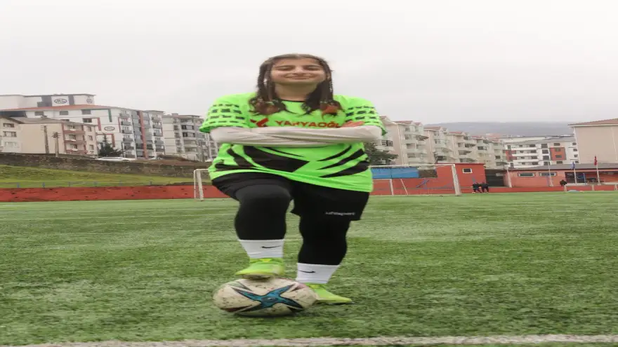 Formasını açık artırma ile sattı