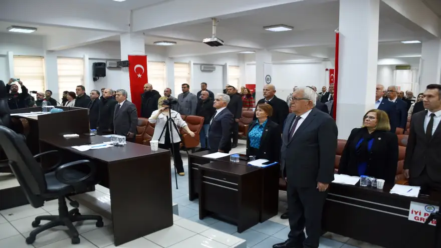 Ereğli Belediye Meclisi’nde depremzedeler için saygı duruşunda bulunuldu