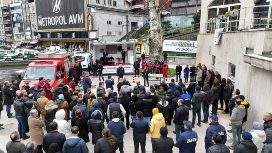 Ereğli Belediyesi uygulamalı deprem eğitimi ve tatbikatı düzenliyor 