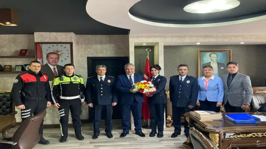 Ünlü ve beraberindeki Polisler'den Yapıcı'ya ziyaret