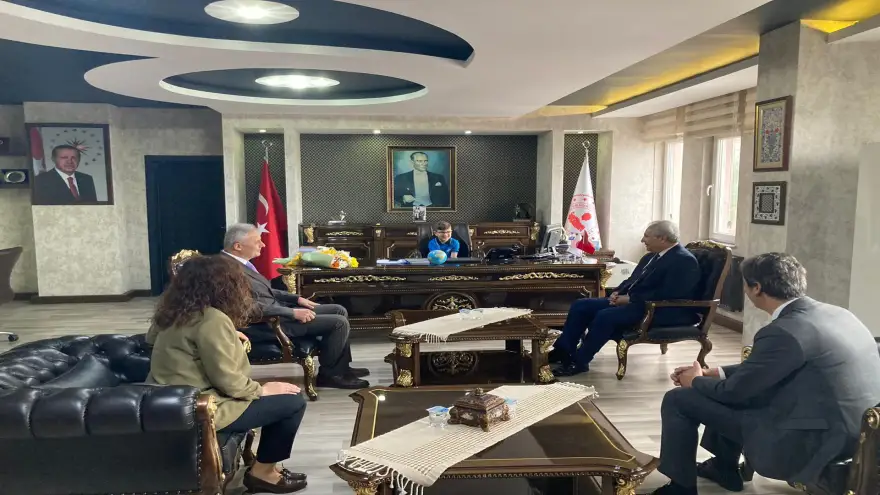 Kaymakam Yapıcı, koltuğunu Eymen Gürlek'e devretti..