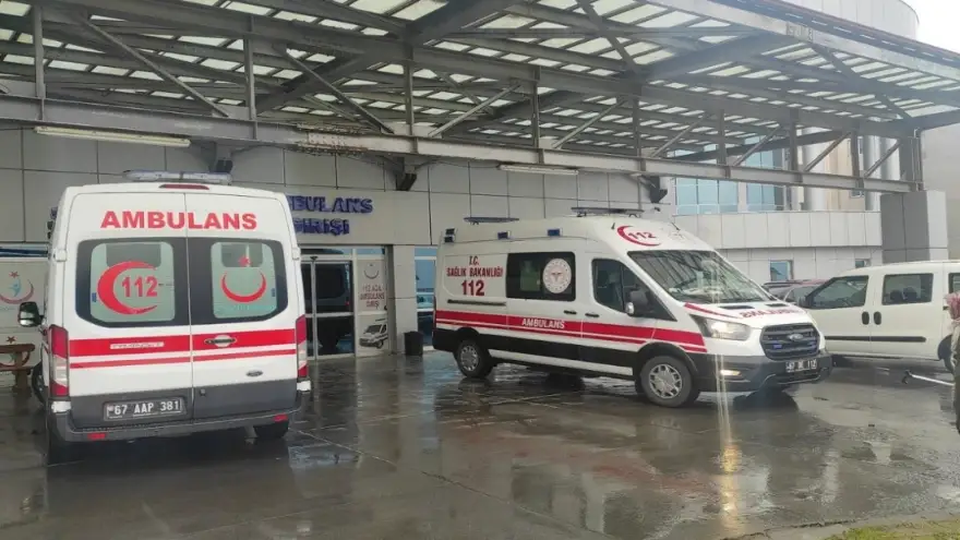 Samanlıktan dengesini kaybederek düşen çocuk ağır yaralandı...