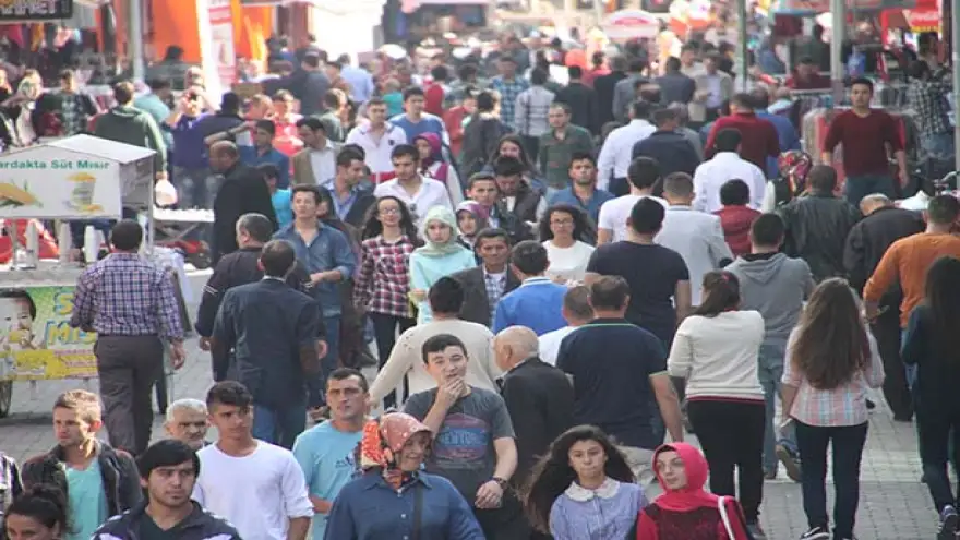 ALAPLI'DA GENÇLER BAYRAMI