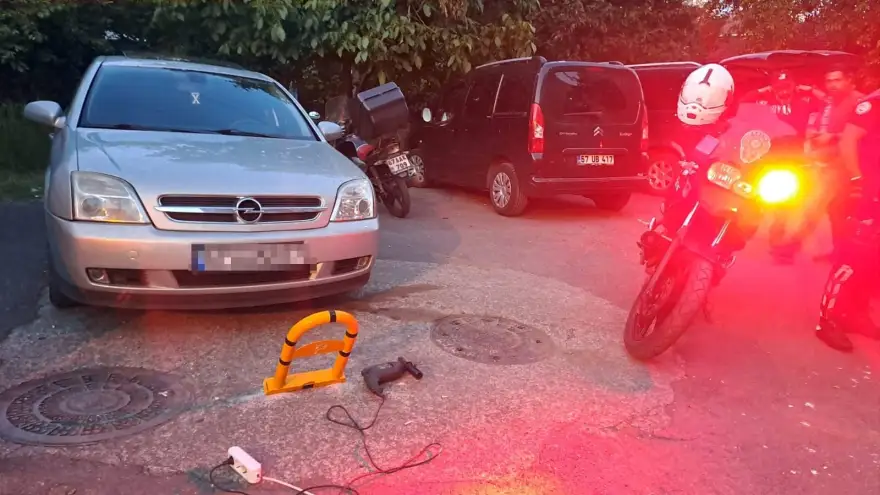 Apartman sakinleri duba yüzünden birbirine girdi...