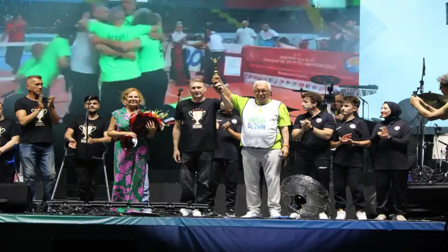 İlk SBD ödülünü sahiplerine teslim edildi