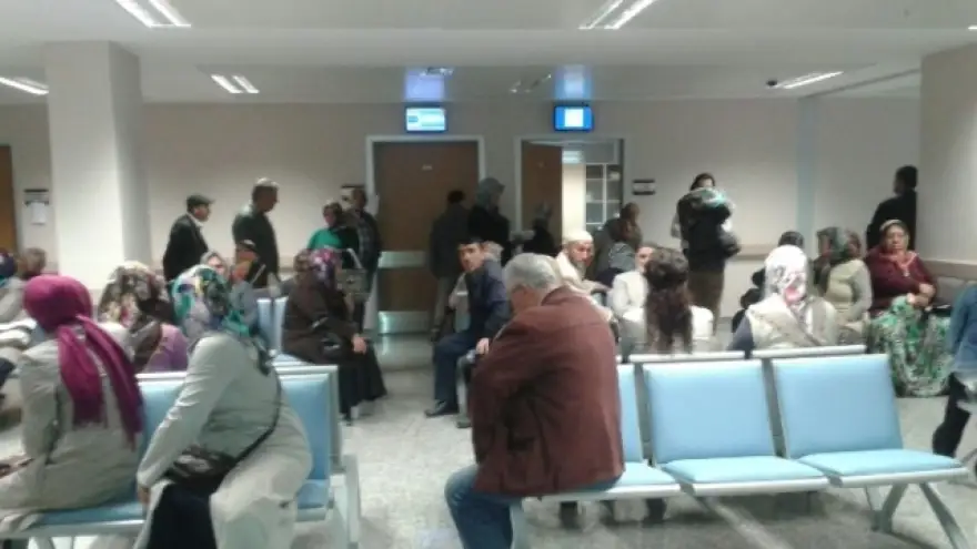 SİSTEM ÇÖKTÜ HASTALAR MUAYENE OLAMADI