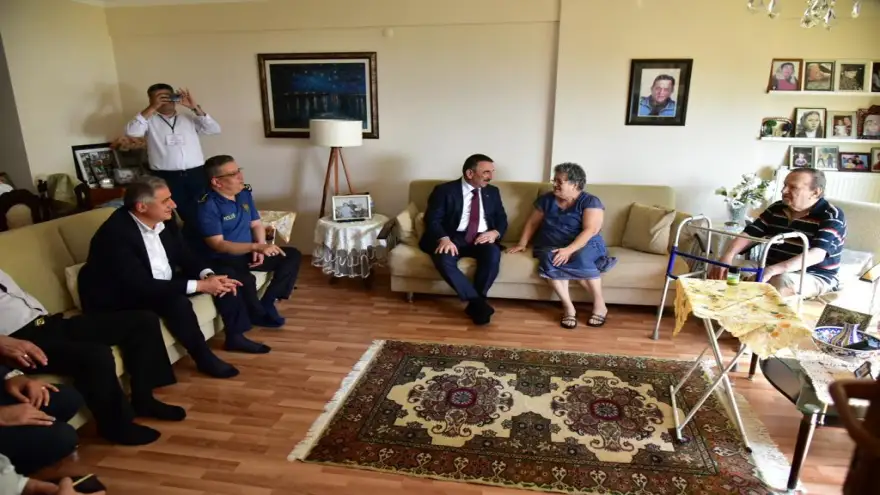 Vali Hacıbektaşoğlu Şehit Vefa Karakurdu’nun Ailesini Ziyaret Etti..