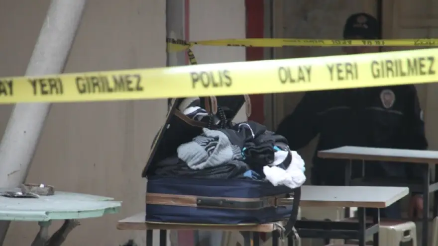 ŞÜPHELİ VALİZ POLİS ALARMI GEÇİRDİ