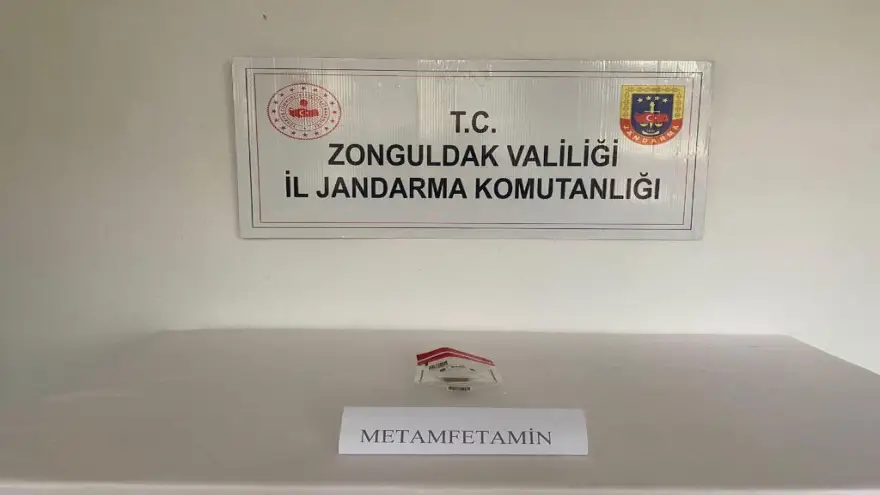 Jandarma ekipleri uyuşturucu madde ele geçirdi..
