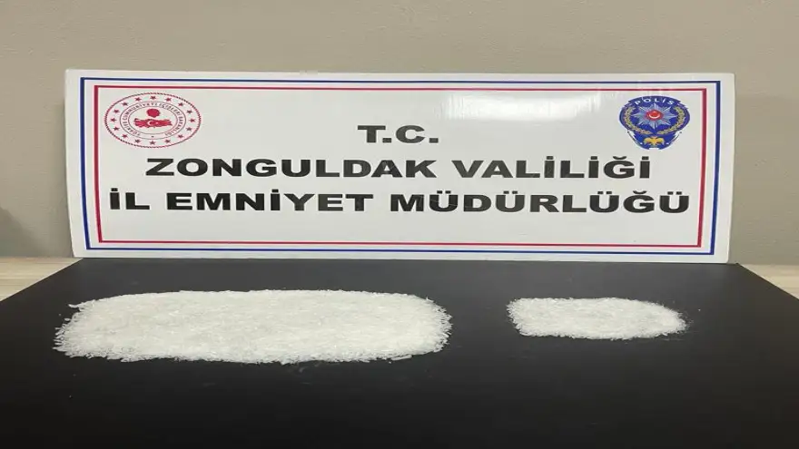 Madde ticareti yapan 2 şüpheli 500 gram ile yakalandı