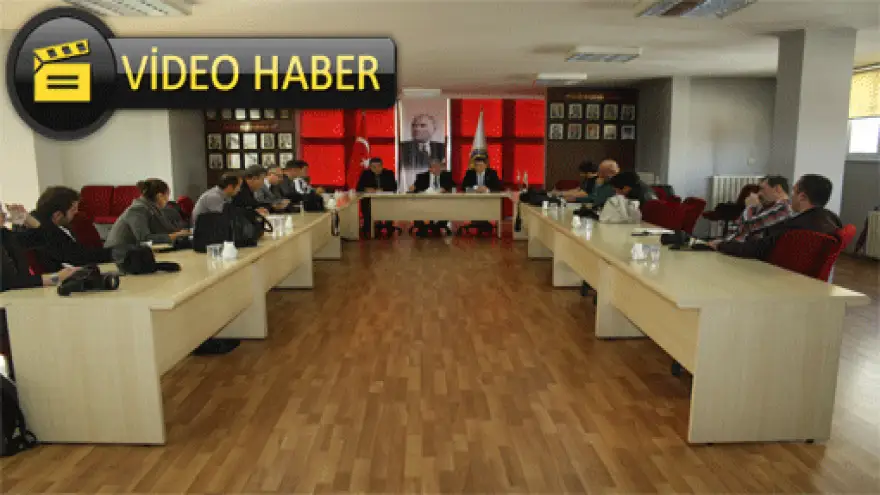 TETİKER:"SİYASİLER KAPRİSLİ OLMAMALI"