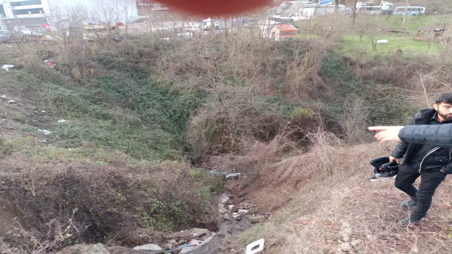 Otomobil 150 metreden uçuruma uçtu..